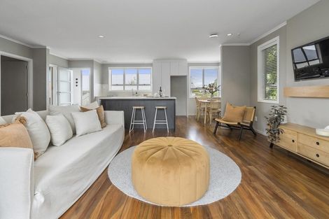 Photo of property in 3 Harding Avenue, Te Atatu South, Auckland, 0610