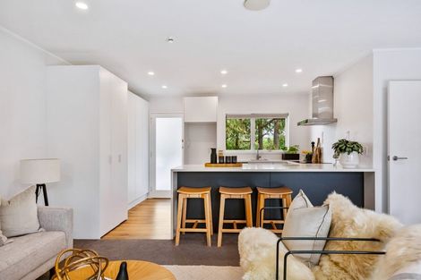 Photo of property in 1/31 Camelot Place, Glenfield, Auckland, 0629