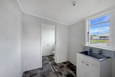Photo of property in 45 Karaka Street, Castlecliff, Whanganui, 4501