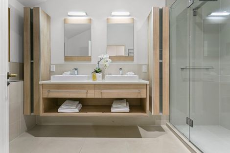 Photo of property in 35 Isobel Road, Greenhithe, Auckland, 0632