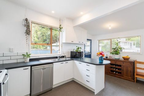 Photo of property in 8 Harold Grove, Stokes Valley, Lower Hutt, 5019