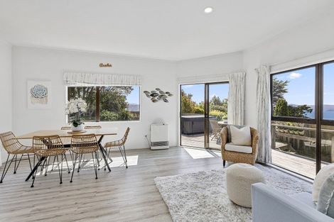 Photo of property in 72 Beacon Hill Road, Strathmore Park, Wellington, 6022