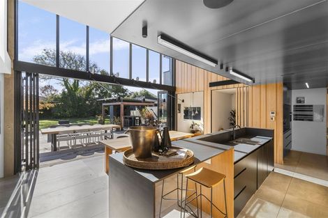 Photo of property in 9 Walnut Avenue, Strowan, Christchurch, 8052