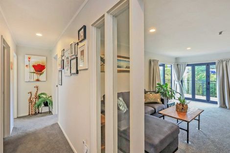 Photo of property in 8a Busby Place, Havelock North, 4130