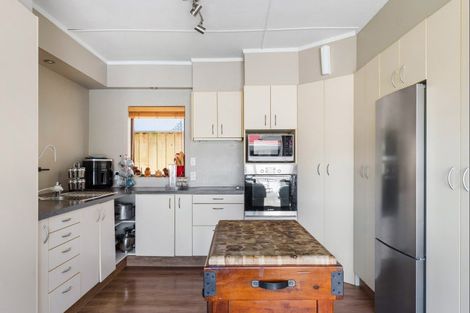 Photo of property in 6 Charles Street, Riverdale, Gisborne, 4010