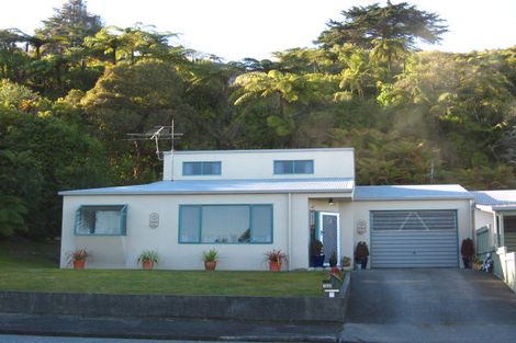 Photo of property in 109 Alexander Street, Greymouth, 7805