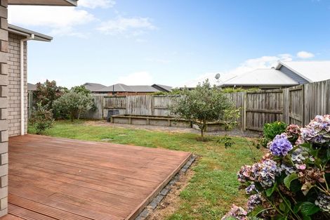 Photo of property in 16 Piwakawaka Court, Rototuna North, Hamilton, 3210