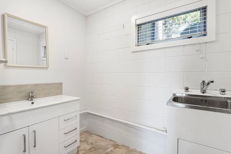 Photo of property in 8 Tairua Heights, Tairua, 3508