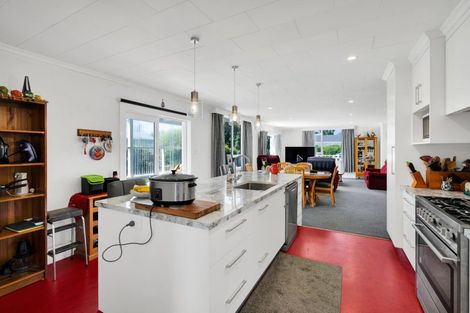 Photo of property in 30 Kahikatea Street, Inglewood, 4330