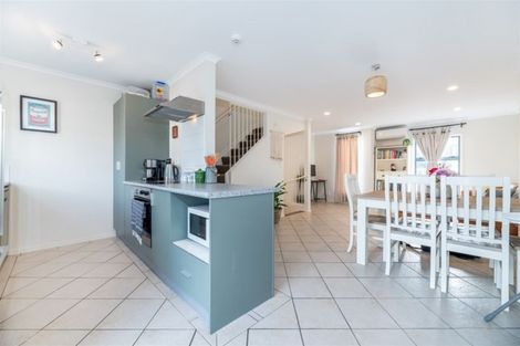 Photo of property in 37 Barnea Circle, Glen Eden, Auckland, 0602