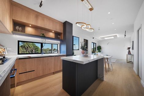 Photo of property in 31a Wallace Road, Mangere Bridge, Auckland, 2022