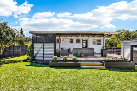 Photo of property in 8 Camphora Place, Ranui, Auckland, 0612
