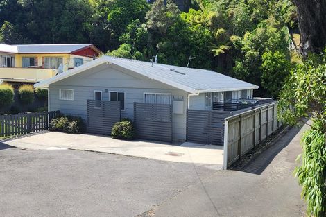 Photo of property in 2/80 Airlie Road, Plimmerton, Porirua, 5026