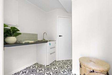 Photo of property in 7 Westhill Road, Point Howard, Lower Hutt, 5013