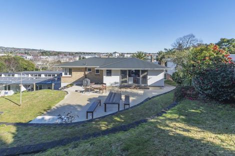 Photo of property in 8 Station Road, Pukekohe, 2120