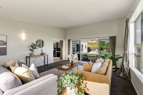 Photo of property in 17 Botany Lane, Whitby, Porirua, 5024