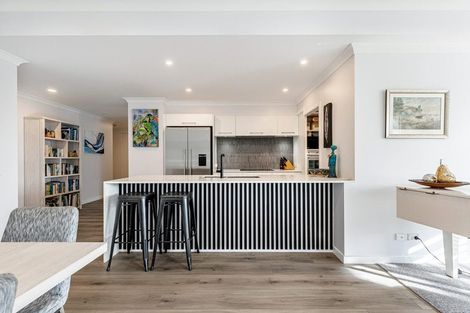 Photo of property in 42 Eaves Bush Parade, Orewa, 0931