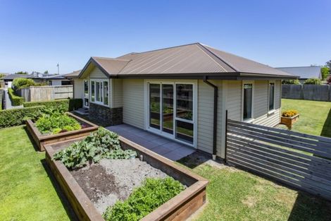 Photo of property in 11 Carmichael Street, Rangiora, 7400