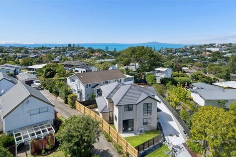 Photo of property in 24a Salem Place, Torbay, Auckland, 0630