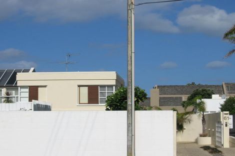 Photo of property in 2/61 Milford Road, Milford, Auckland, 0620