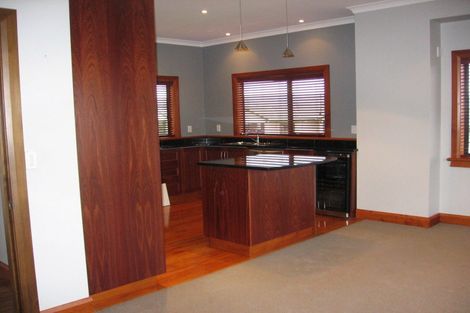 Photo of property in 70 Parnell Heights, Kelvin Grove, Palmerston North, 4414