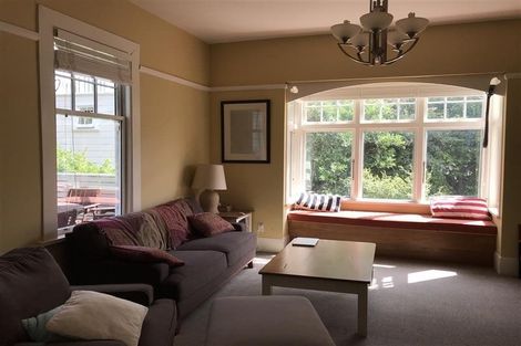 Photo of property in 58 Kelburn Parade, Kelburn, Wellington, 6012