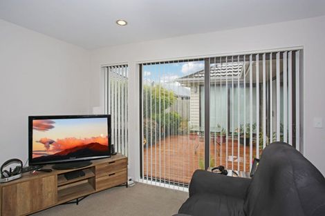 Photo of property in 19 Tarapiroe Avenue, Takanini, 2112