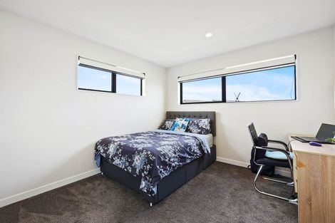 Photo of property in 12 Korowhiti Road, Clarks Beach, 2122