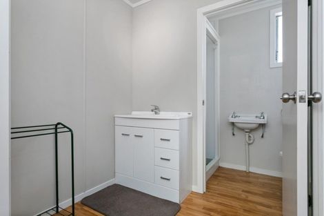 Photo of property in 51 Bowen Street, Cambridge, 3434