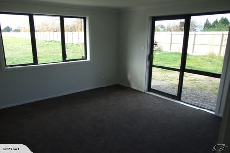 Photo of property in 22 Freedom Drive, Kelvin Grove, Palmerston North, 4414