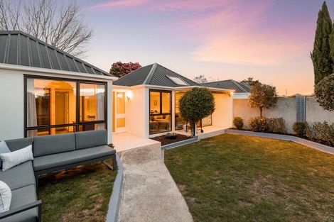 Photo of property in 2/122 Colombo Street, Sydenham, Christchurch, 8023