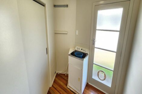 Photo of property in 2 Donnelly Street, Oakura, 4314