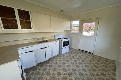 Photo of property in 2/12 Cornwall Place, Stoke, Nelson, 7011