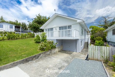 Photo of property in 8 Robson Street, Stokes Valley, Lower Hutt, 5019