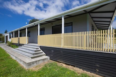 Photo of property in 55 Harrington Road, Muriwai, Gisborne, 4072