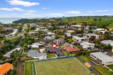 Photo of property in 1156a South Road, Oakura, 4314