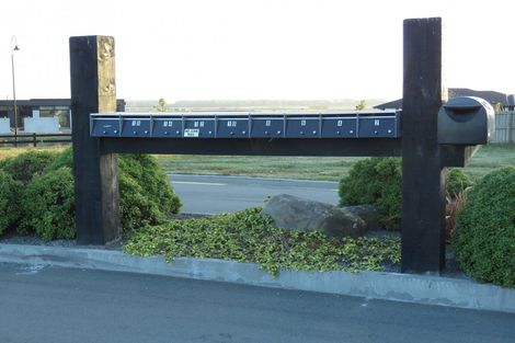 Photo of property in 8 West Bay Place, Huntingdon, Ashburton, 7774