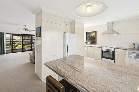 Photo of property in 4 Orchard Place, Lynmore, Rotorua, 3010