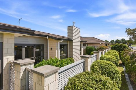 Photo of property in 2 Pearson Place, Paraparaumu, 5032