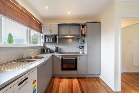 Photo of property in 69 Moeraki Road, Maoribank, Upper Hutt, 5018