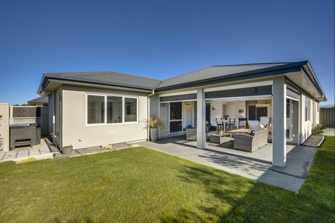 Photo of property in 54 Eriksen Road, Te Awa, Napier, 4110