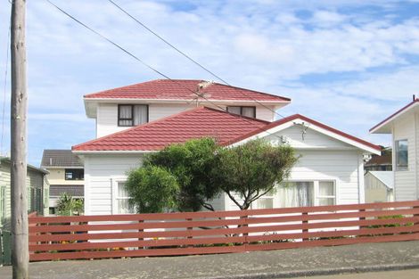 Photo of property in 27 Trent Street, Island Bay, Wellington, 6023