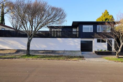 Photo of property in 22 Redwood Grove, Hokowhitu, Palmerston North, 4410
