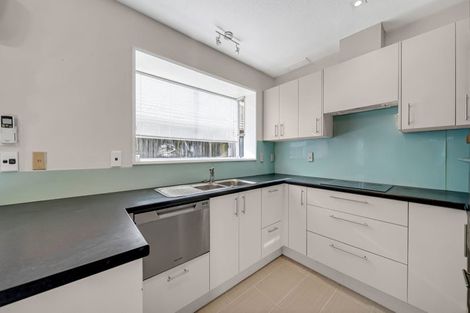 Photo of property in 2/52a Berkshire Drive, Avonhead, Christchurch, 8042