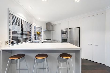 Photo of property in 1a Frieston Road, Milford, Auckland, 0620