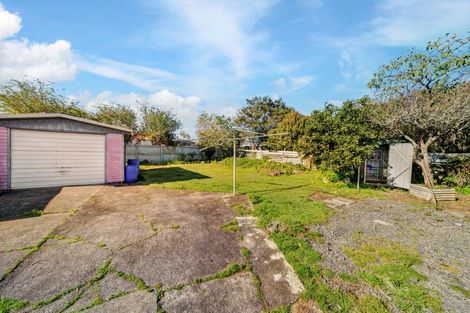 Photo of property in 3 Cobham Crescent, Kelston, Auckland, 0602