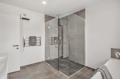 Photo of property in 15 Halswell Junction Road, Halswell, Christchurch, 8025