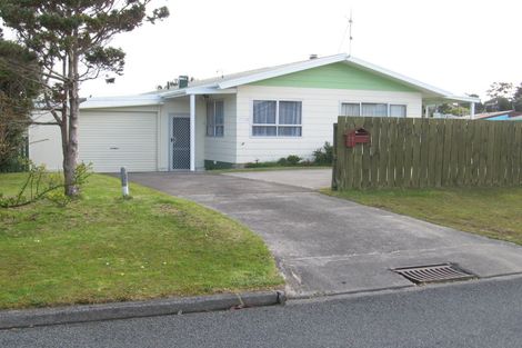 Photo of property in 13 Mckay Crescent, Dargaville, 0310