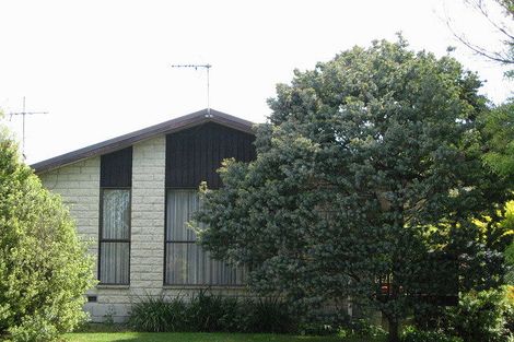 Photo of property in 31 Salford Avenue, Redwood, Christchurch, 8051