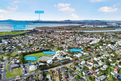 Photo of property in 1/47 Flanshaw Road, Te Atatu South, Auckland, 0610